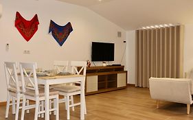 Platanos & River Apartments